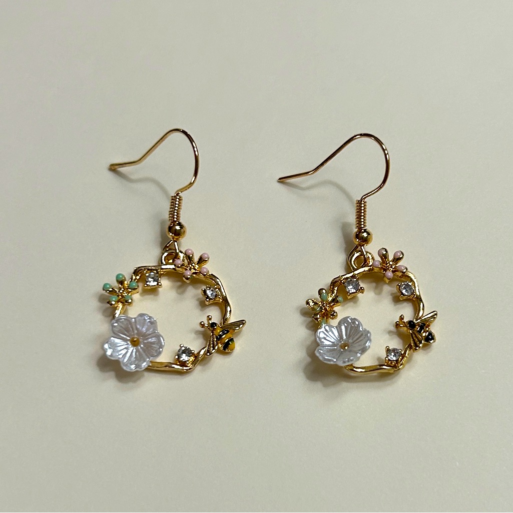 Brand New Hoop, Earrings, Gold Flower, Petals Bumblebee Diamonds Hook